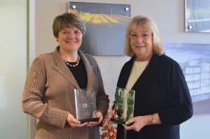 2016-11-07-lisa-brothers-and-laurie-strickland