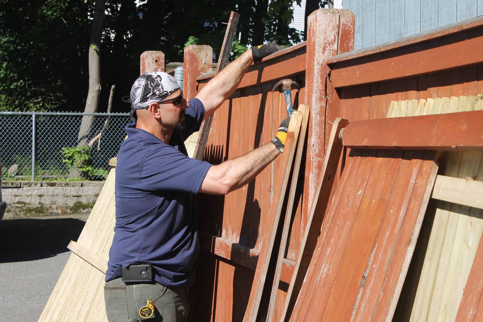 Bond Employees Volunteer for HFI HighProfile Monthly