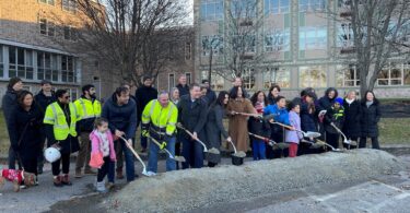 LEES – Photo 1 (1)